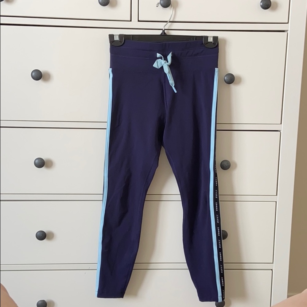Lorna Jane street style ankle biter leggings